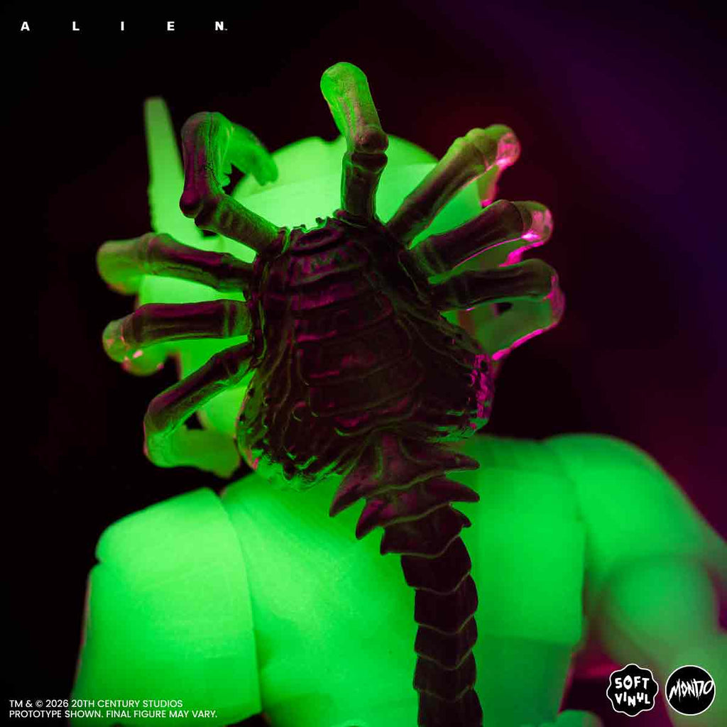 Aliens - Mantis Alien Soft Vinyl Figure - Cherry Blossom Glow in the Dark Variant