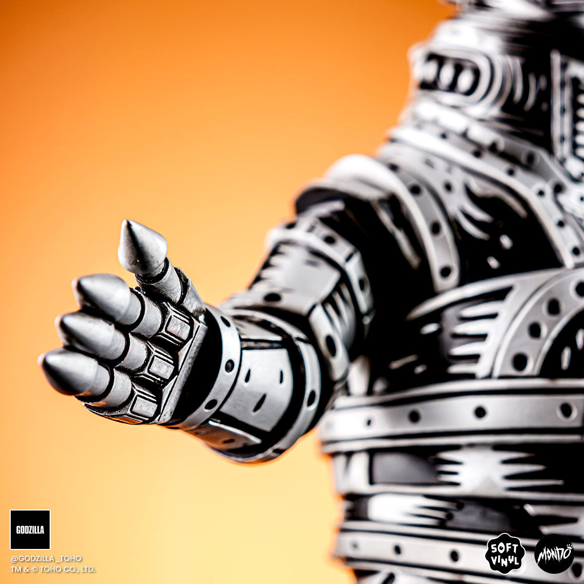 Mechagodzilla (Silver) - Vinyl Designer Figure by Attack Peter - Silver Variant Limited Edition