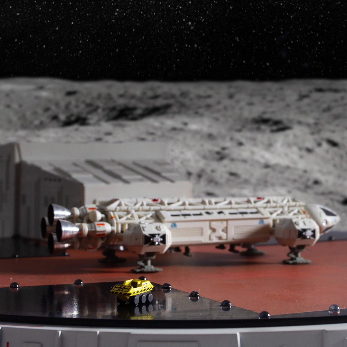 Space 1999: Landing Pad with 5.5” Eagle Transporter