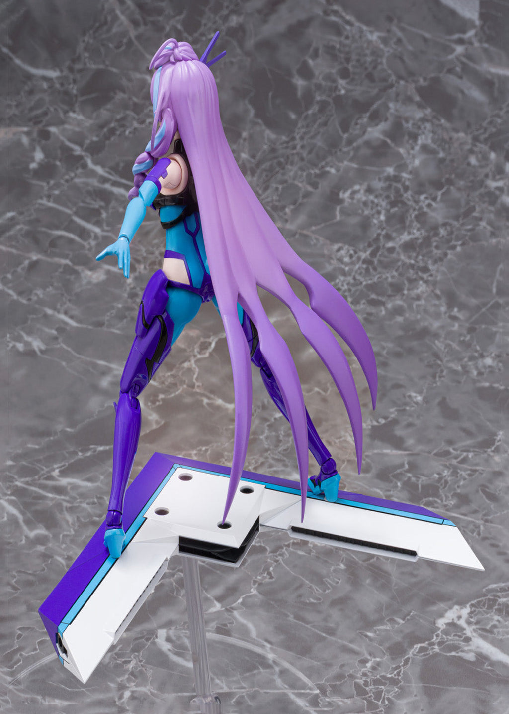 Aoshima V.F.G. No.MC-17 Macross Delta VF-31J Siegfried Mikumo Guynemer Model Kit