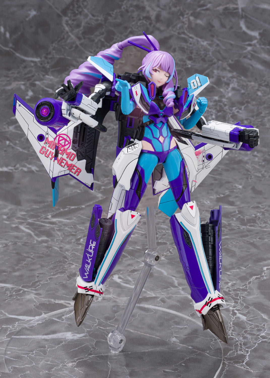 Aoshima V.F.G. No.MC-17 Macross Delta VF-31J Siegfried Mikumo Guynemer Model Kit