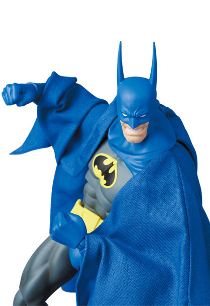 Medicom Toy MAFEX No.215 Knight Crusader Batman Action Figure JAPAN OFFICIAL