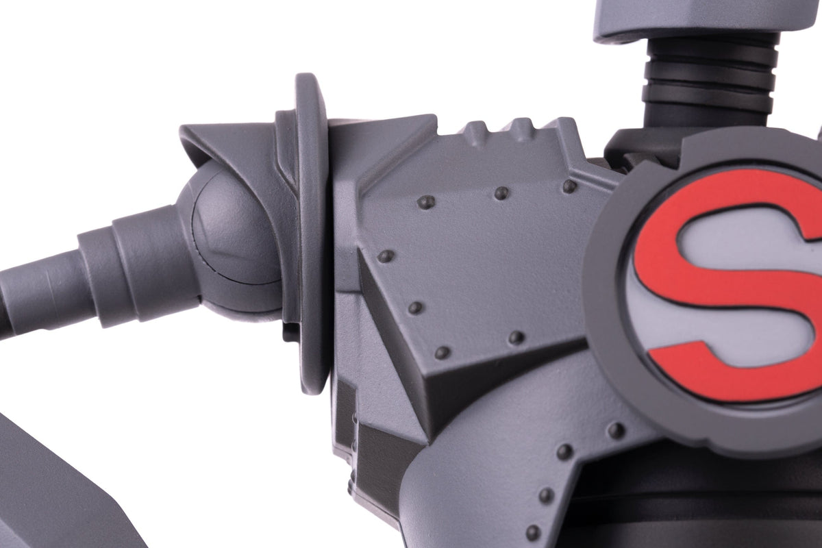 Iron Giant MONDO MECHA Figure