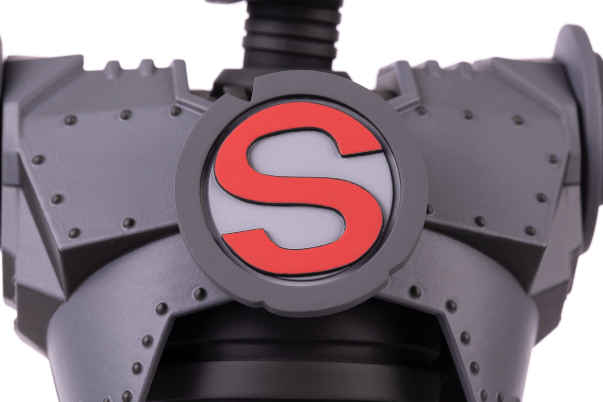 Iron Giant MONDO MECHA Figure