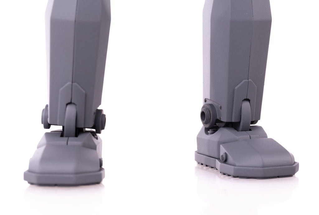 Iron Giant MONDO MECHA Figure