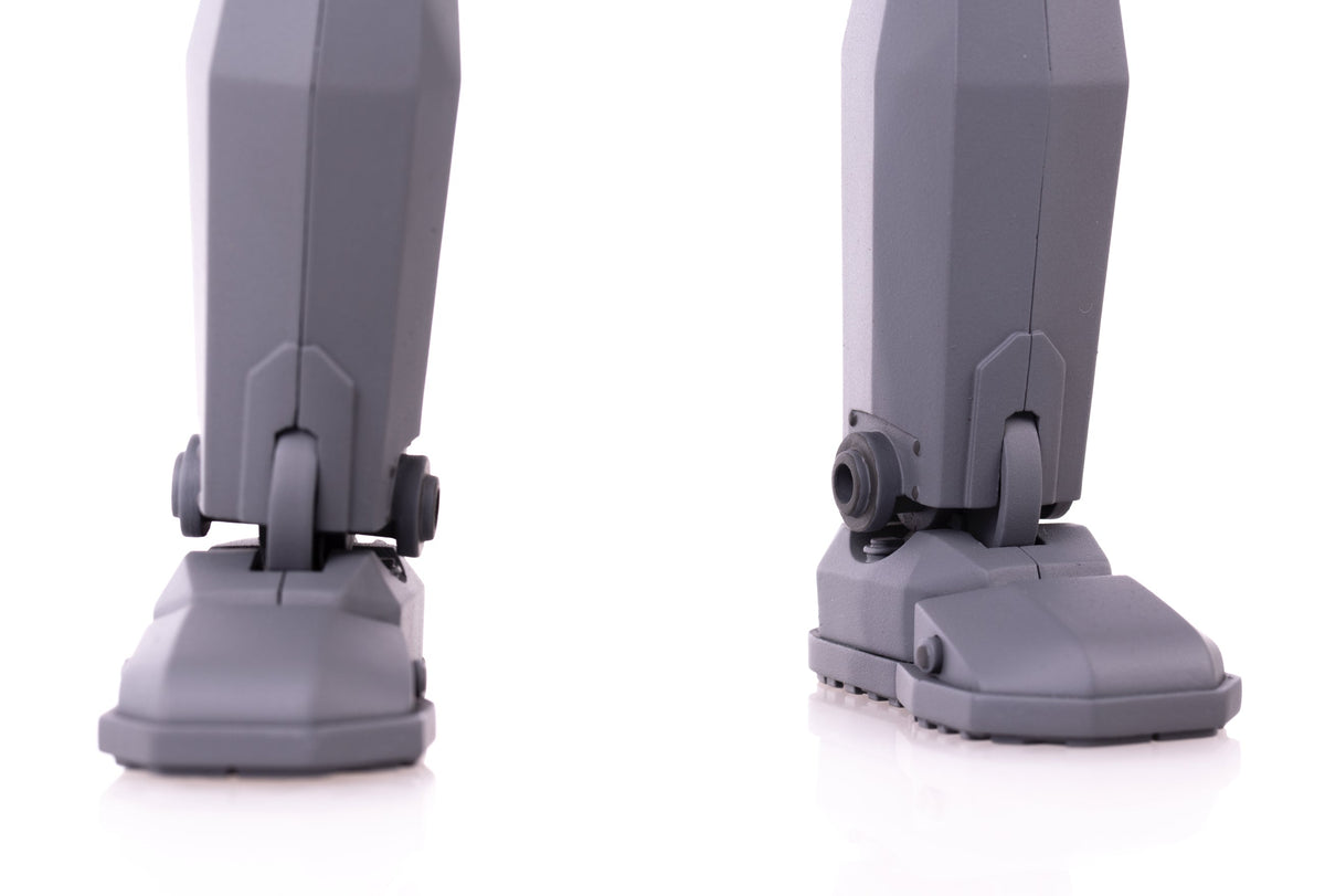 Iron Giant MONDO MECHA Figure