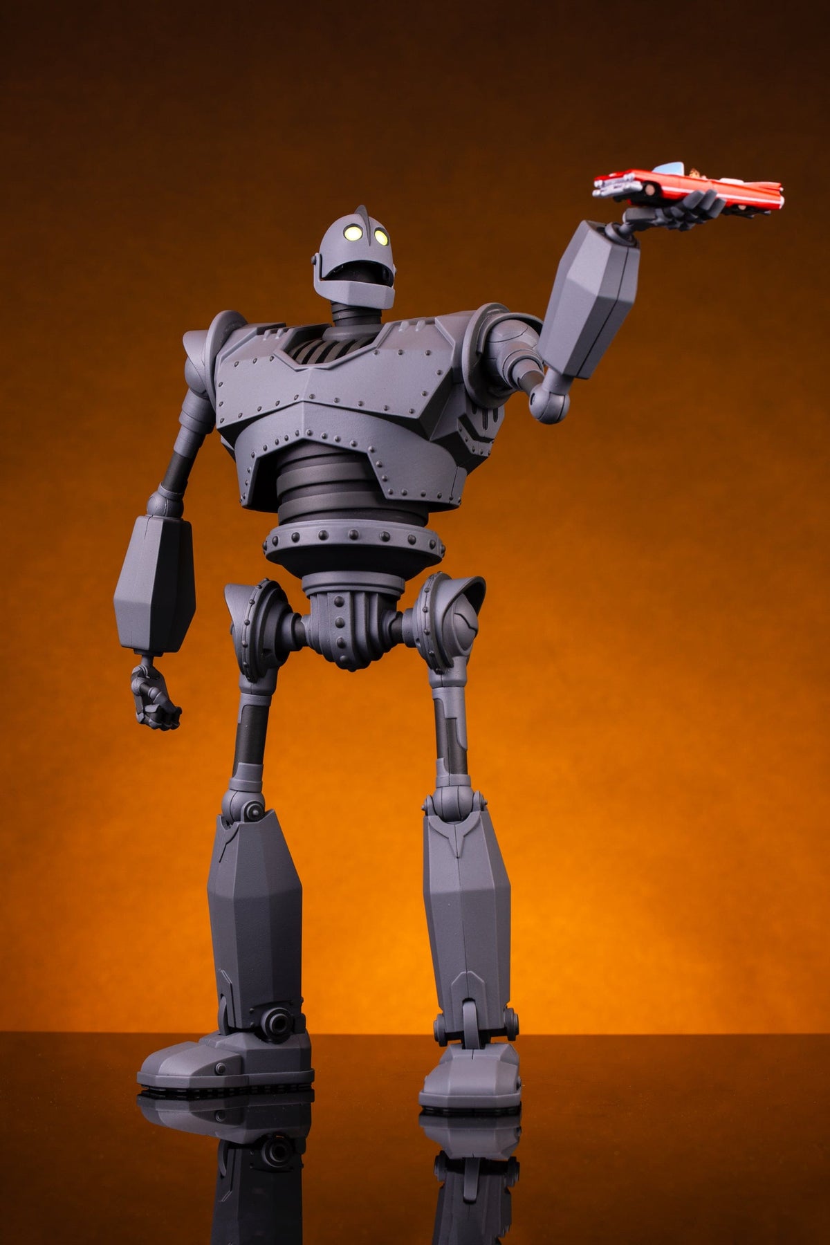 Iron Giant MONDO MECHA Figure Exclusive