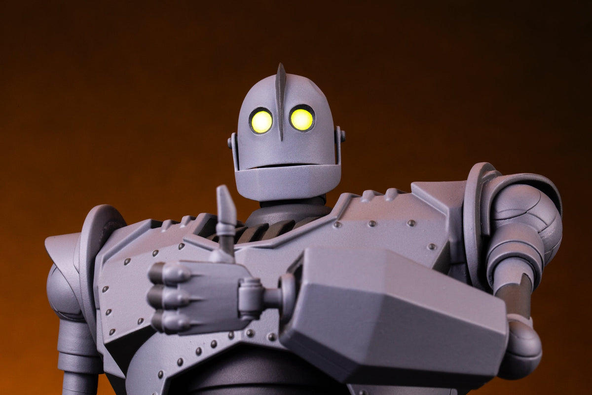 Iron Giant MONDO MECHA Figure