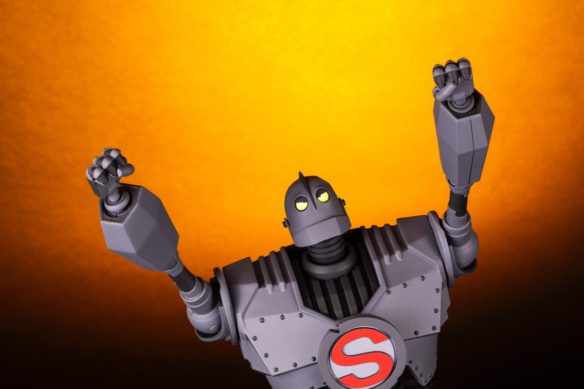 Iron Giant MONDO MECHA Figure