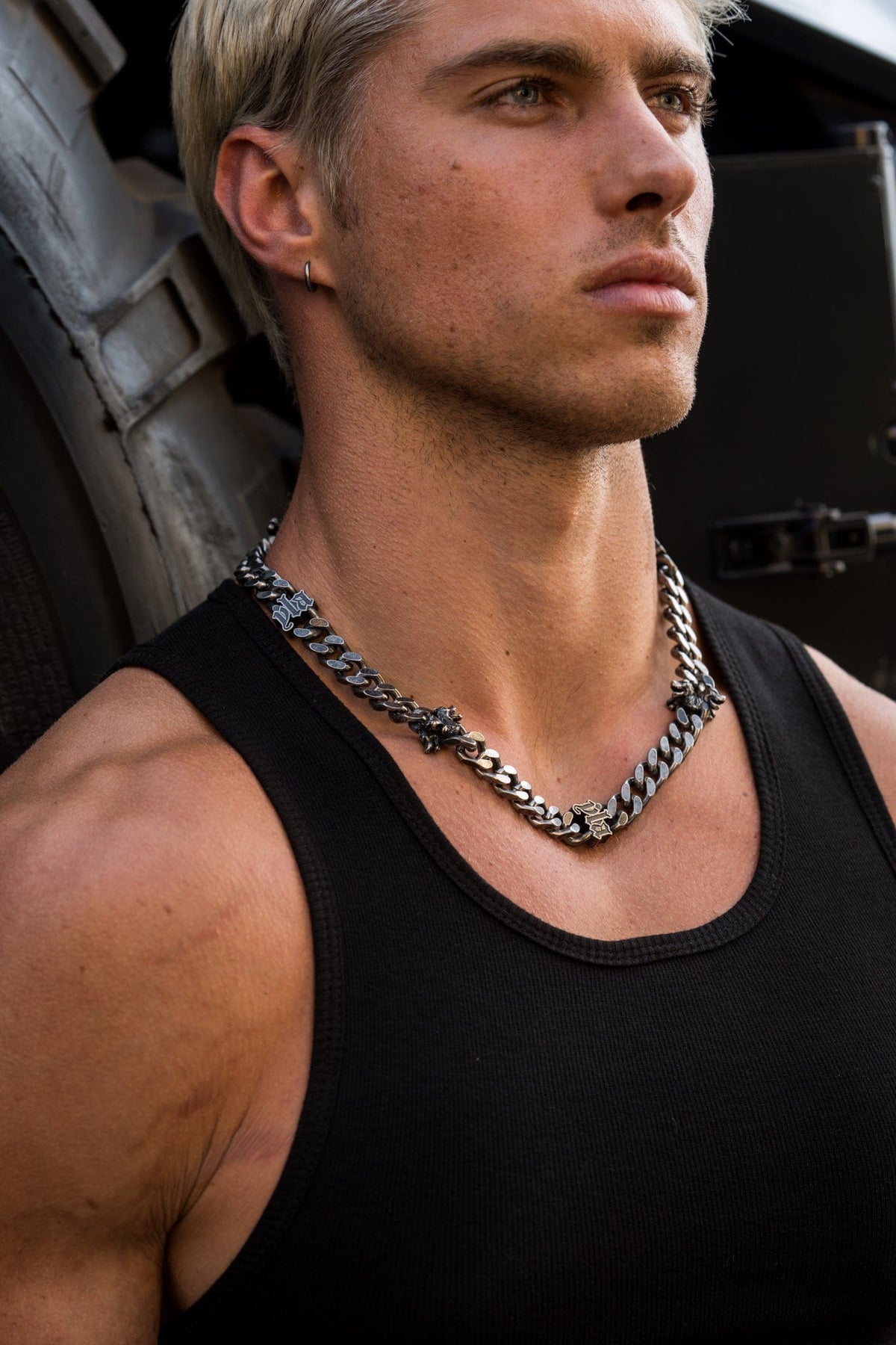 9100 - Cars & Curls - Necklace