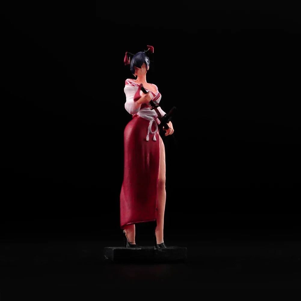 1/ 43 1/64 1/87 Female Soldier Manual Handmade Painted Action Figure Doll Resin for Car Sand Decoration Doll Model Toys