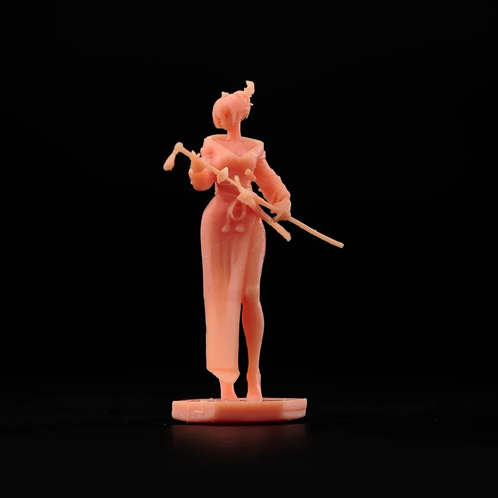1/ 43 1/64 1/87 Female Soldier Manual Handmade Painted Action Figure Doll Resin for Car Sand Decoration Doll Model Toys