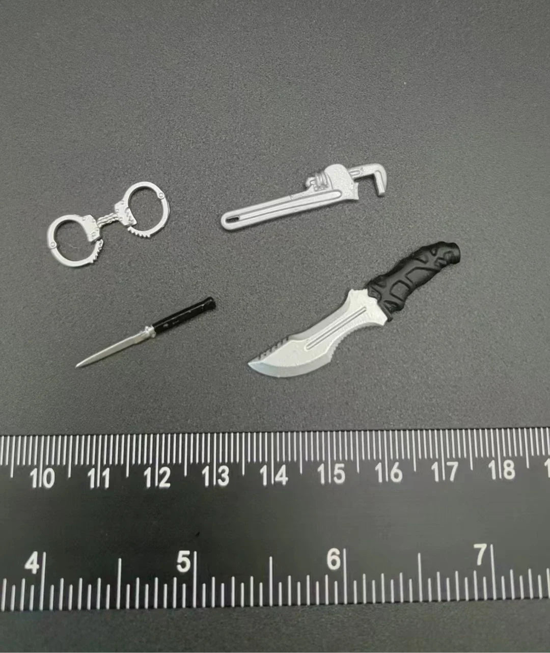 1/12 Scale Accessory Model for 6''mezco