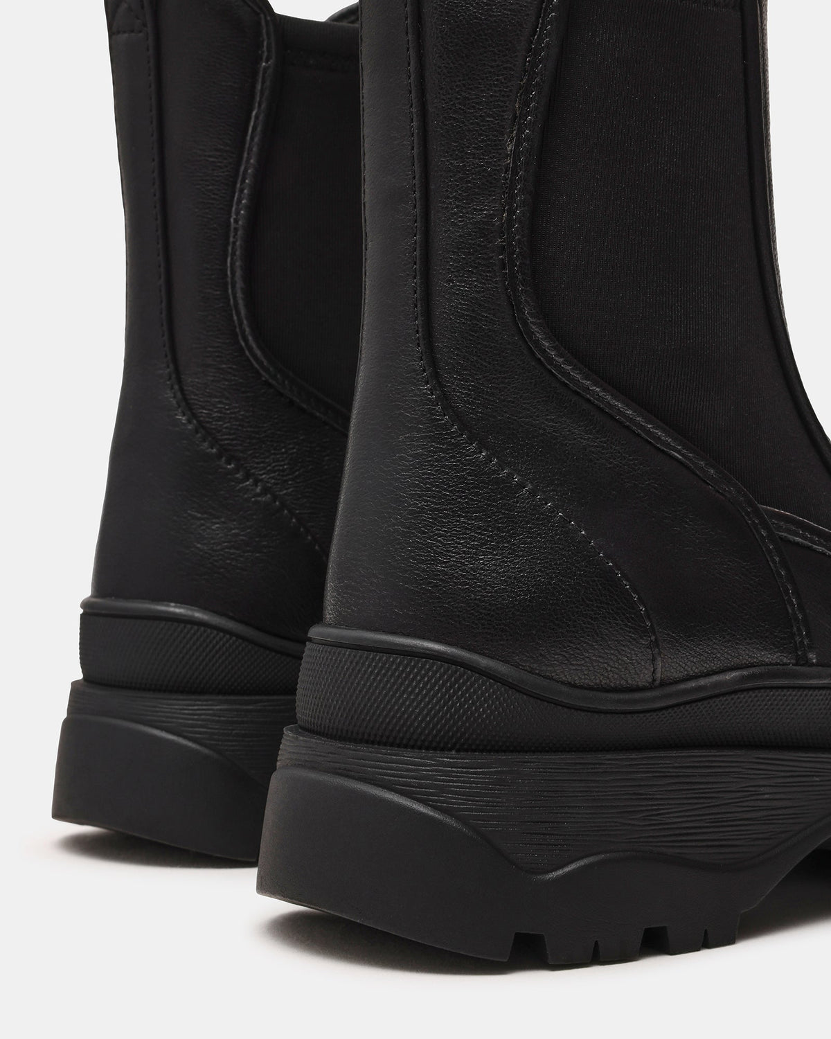 SHERMONTH2O BLACK LEATHER