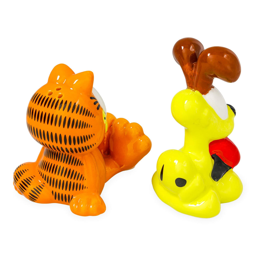 Garfield and Odie Ceramic Salt and Pepper Shaker Set