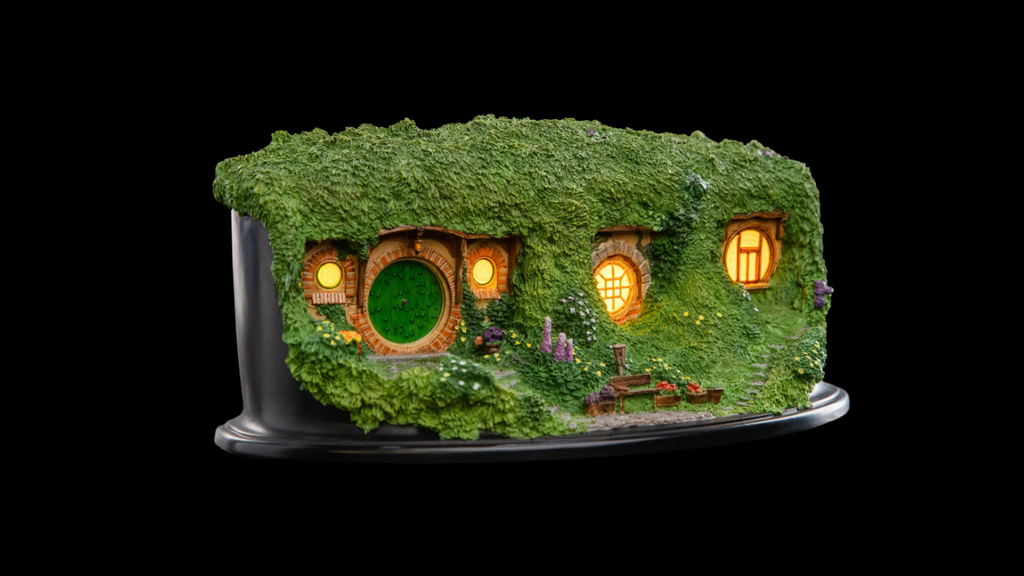 The Lord of the Rings: Bag End Illuminated Edition