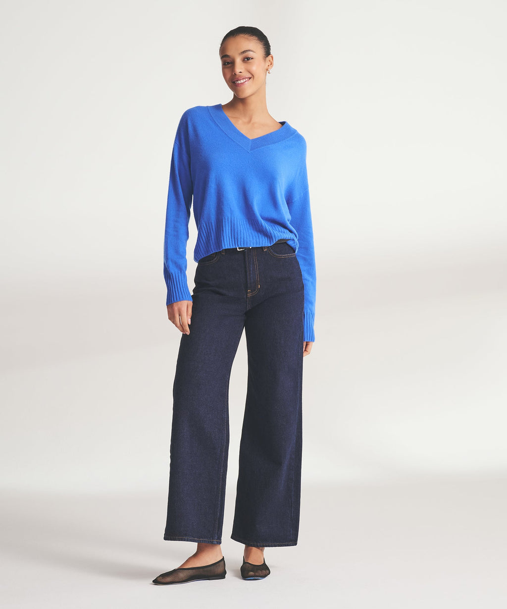 Signature Cashmere Classic V-Neck Sweater
