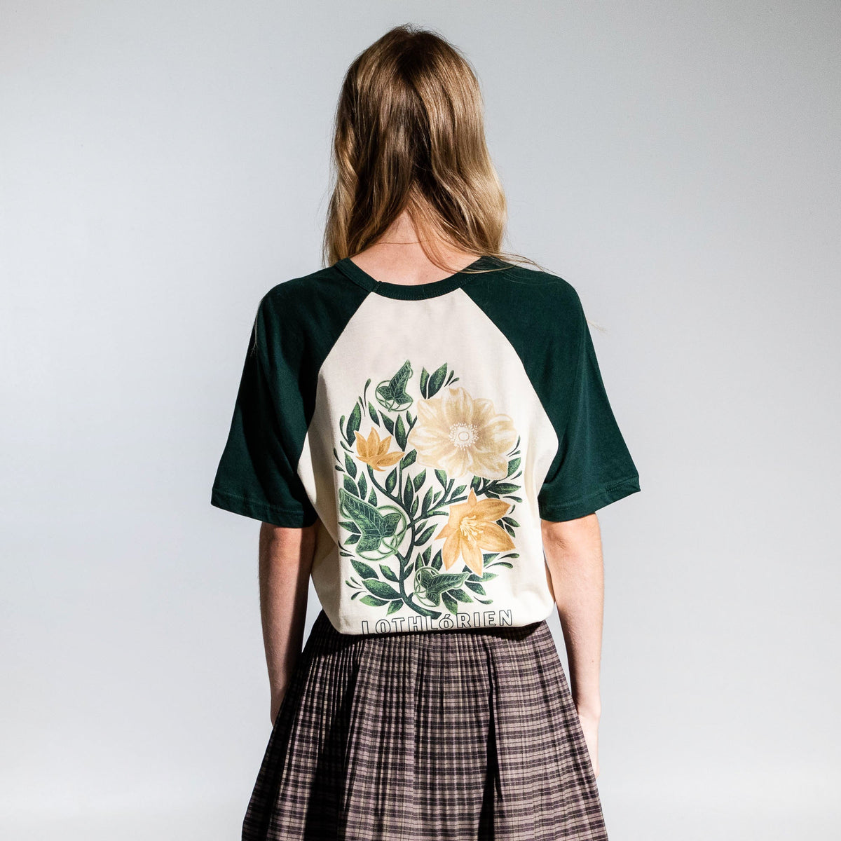 Lothlórien Classic Comfort Raglan Tee