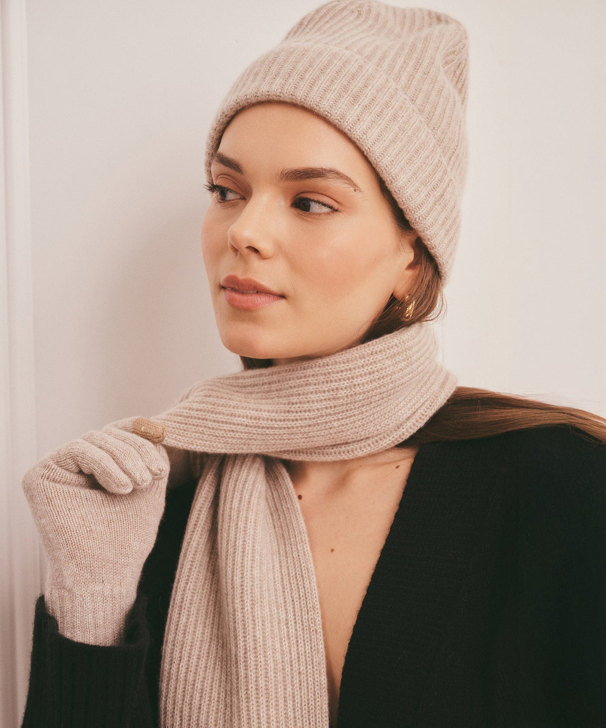 Signature Cashmere Ribbed Beanie