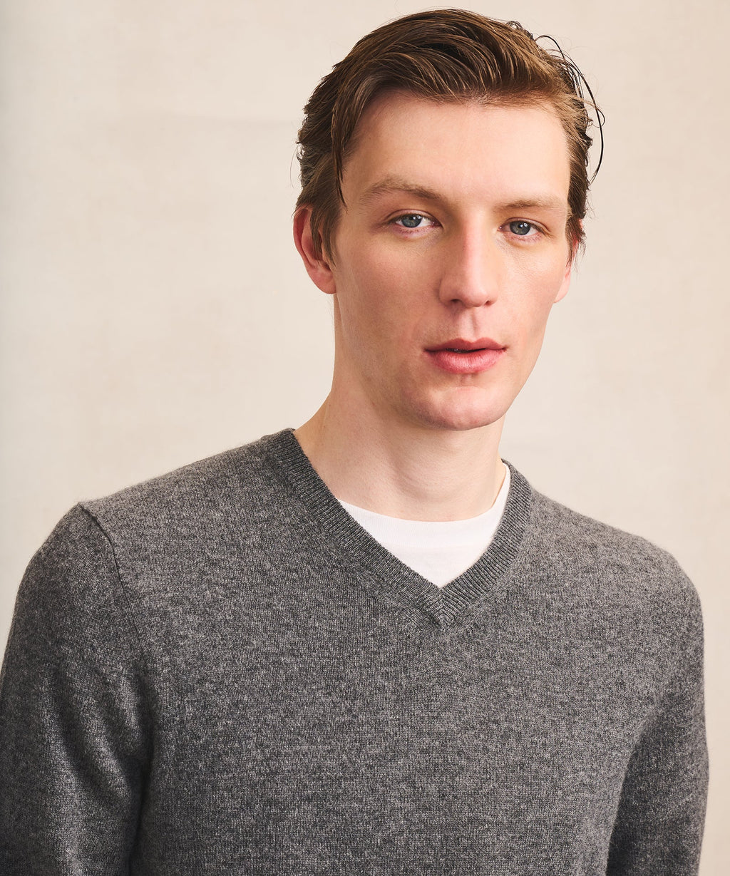 The Original Cashmere V-Neck Sweater Men's