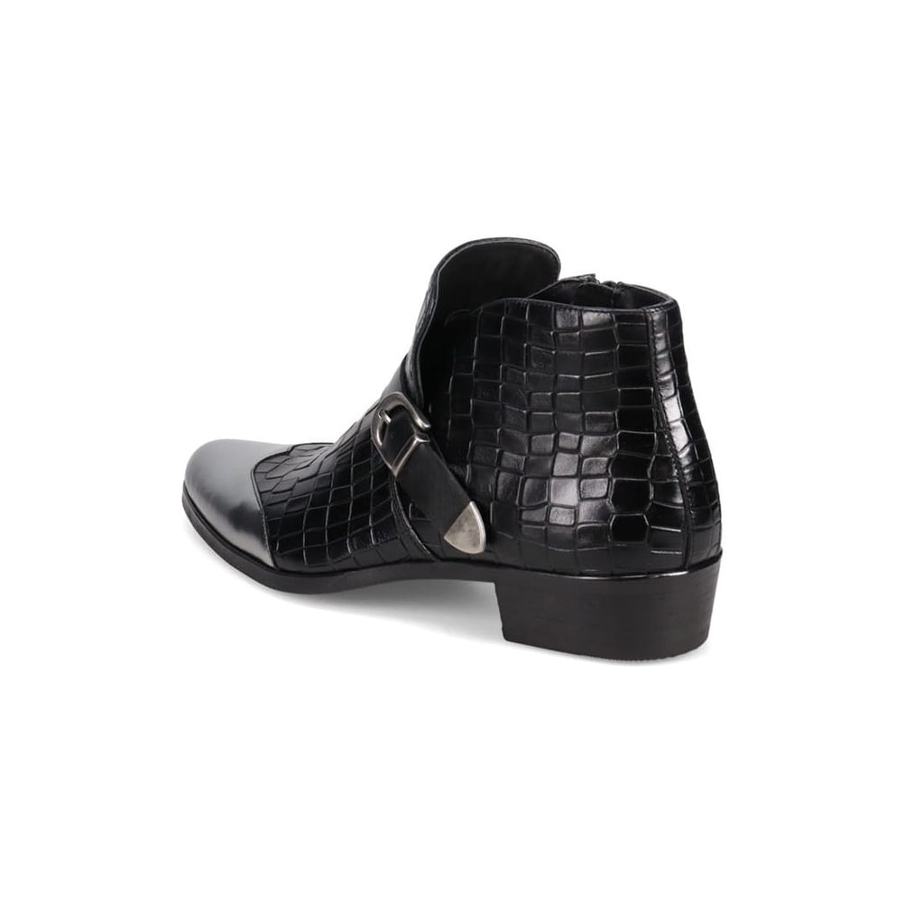 Yakuza: Like a Dragon Footwear Collection - Goro Majima Model [Pre-Order Sep 2026]