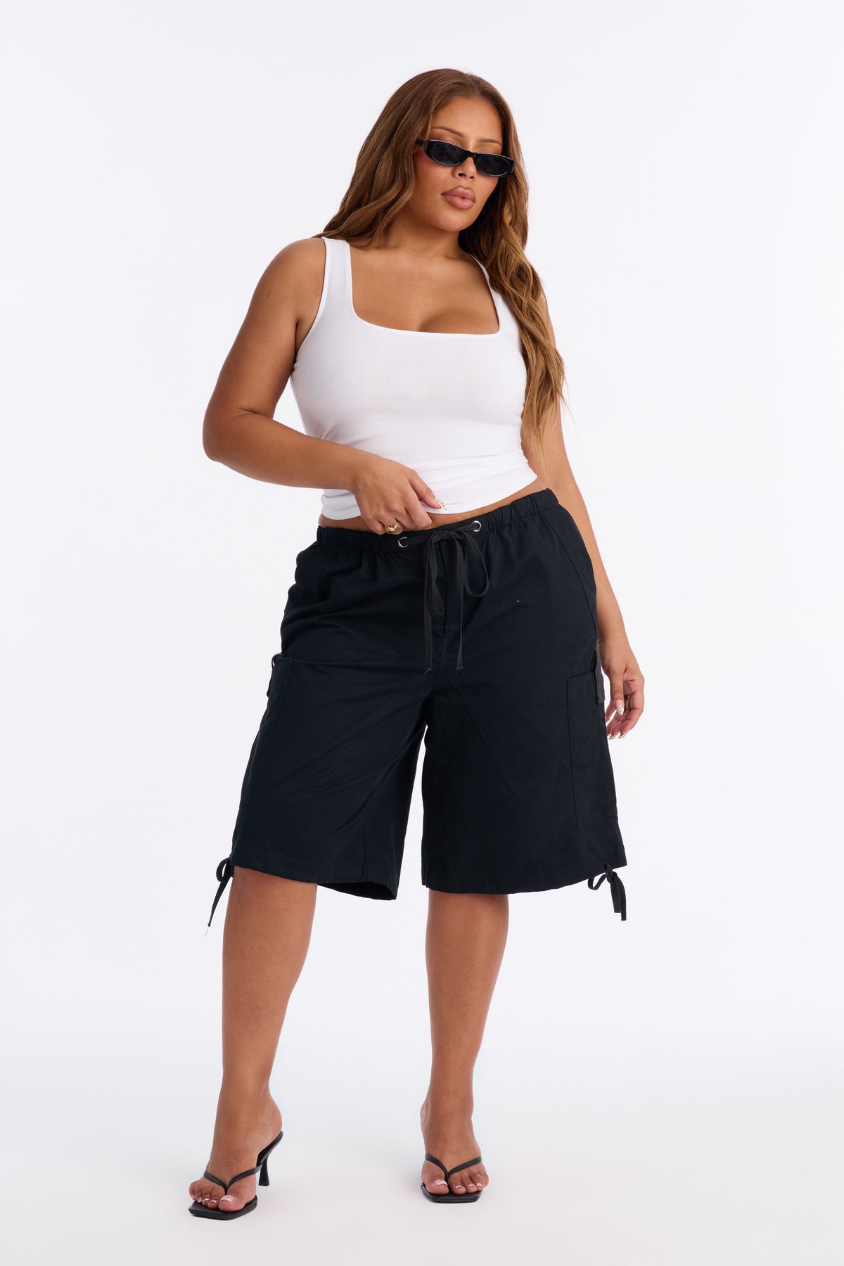 Out Of Town Low Rise Cotton Bermuda Short - Black