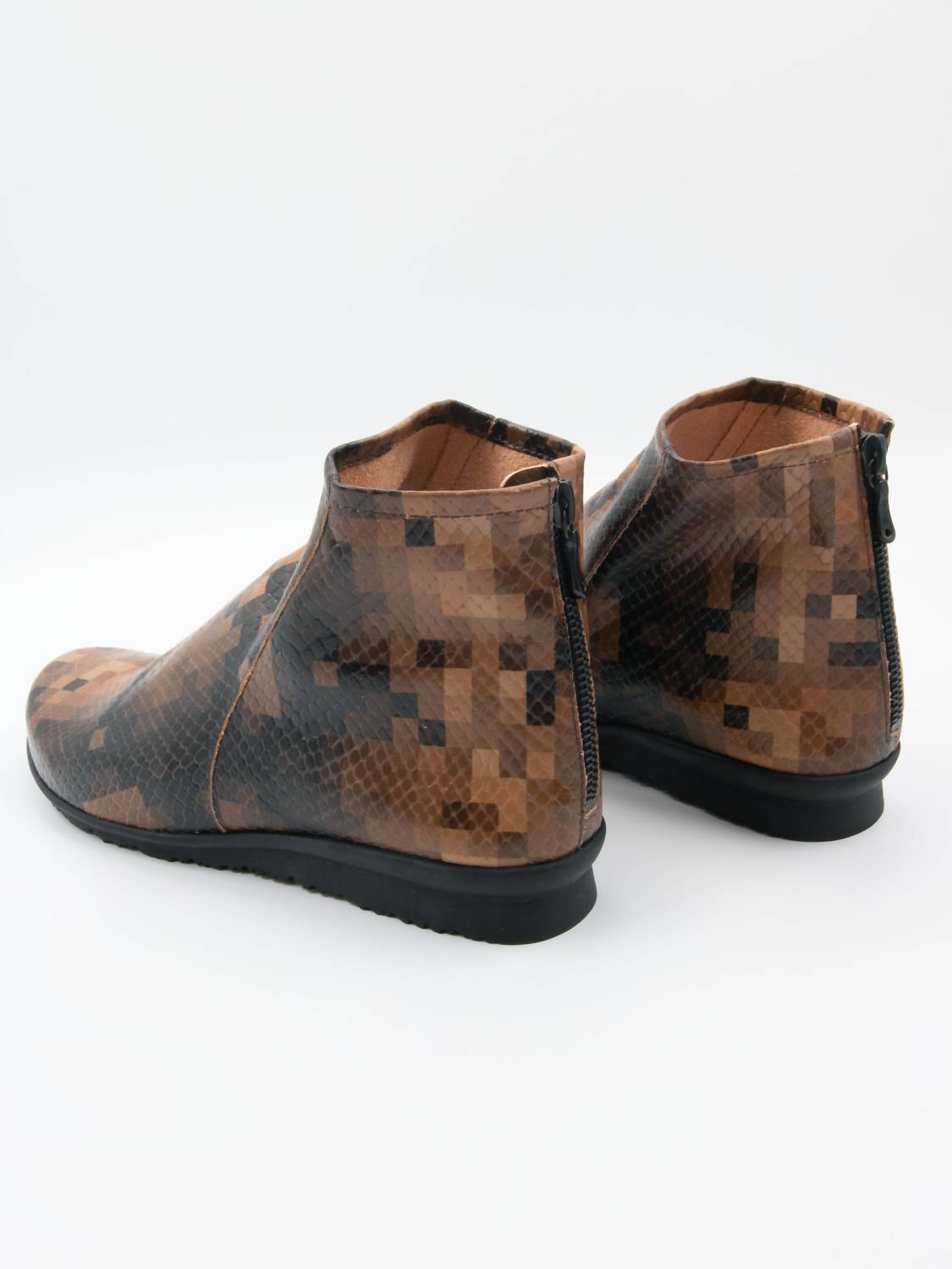 Women's Baryky Ankle Boots In Terra/noir
