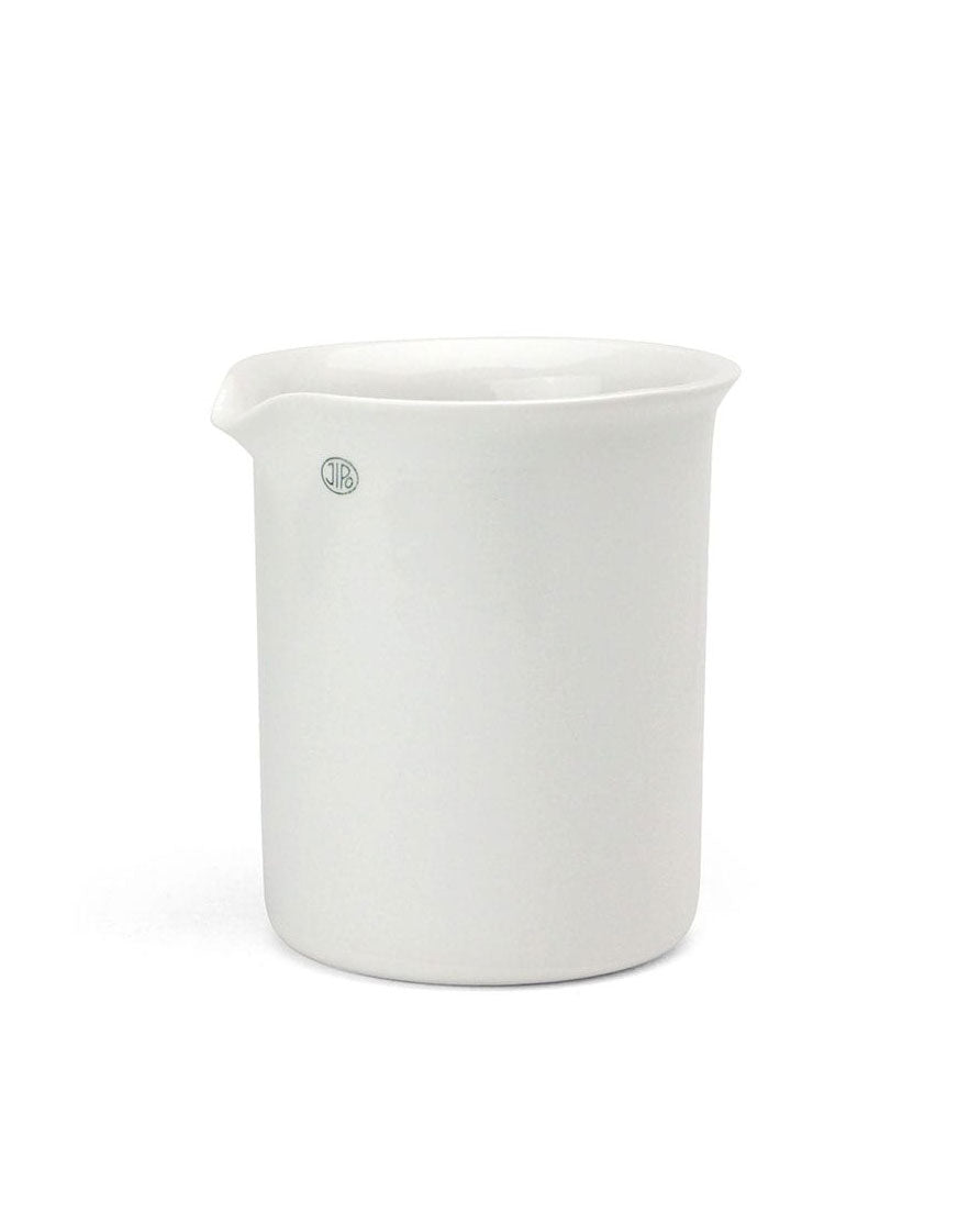 Beaker Low Spout / 227/3