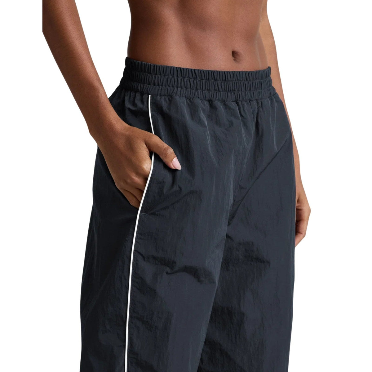 Beyond Yoga Limitless Mid-Rise Barrel Leg Pant – Women's