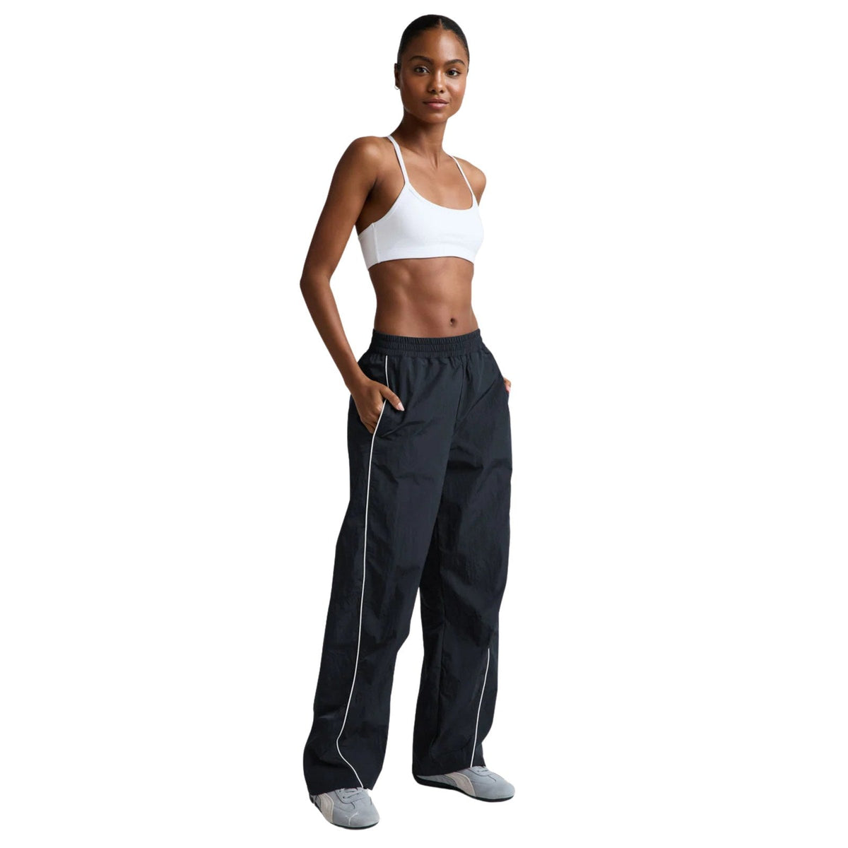 Beyond Yoga Limitless Mid-Rise Barrel Leg Pant – Women's