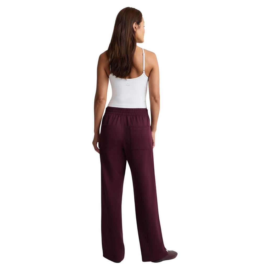 Beyond Yoga That Tracks Pant – Women's