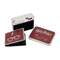 WB HARRY POTTER Lightining Bolt And Glasses in Burgundy Bifold Wallet, Slim Wallet with Decorative Tin for Men and Women