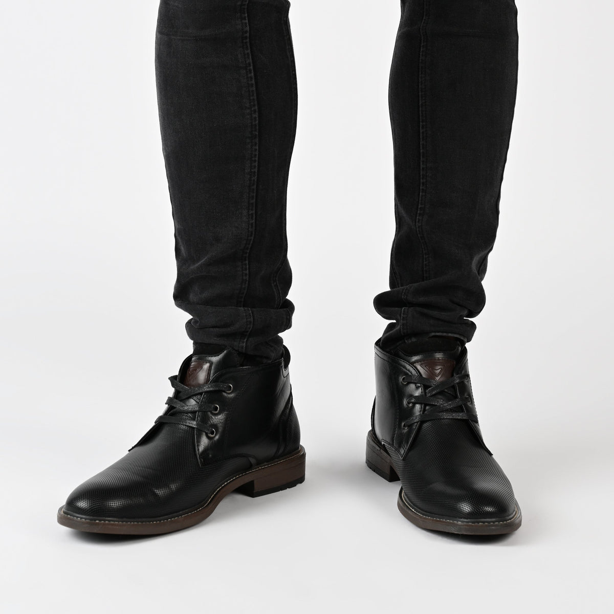 Vance Co. Vaughn Lace-up Chukka Boot