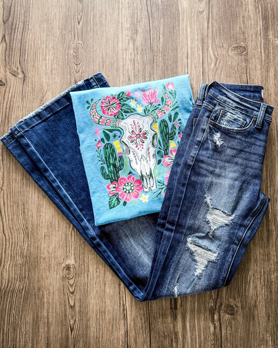 Desert Bloom Cow Skull Tee in Turquoise