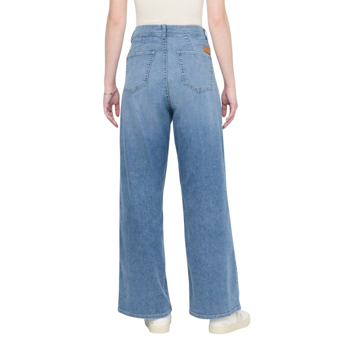 Duer Performance Denim Lite Pleated Pant – Women's