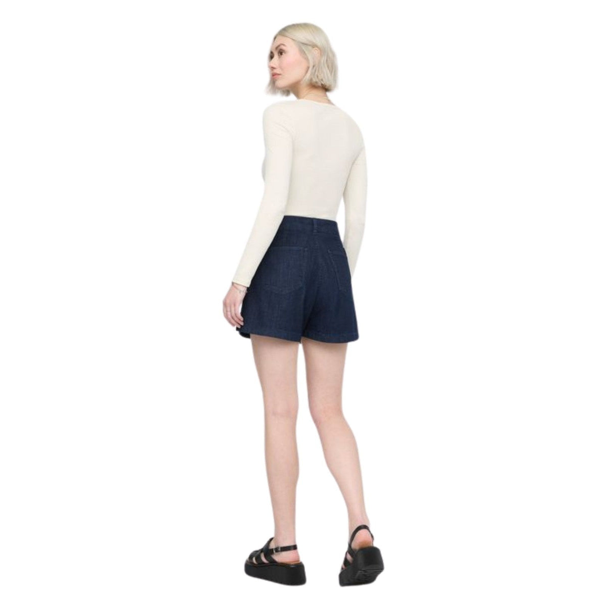 Duer Women's Performance Denim Lite Pleated Short – Women's