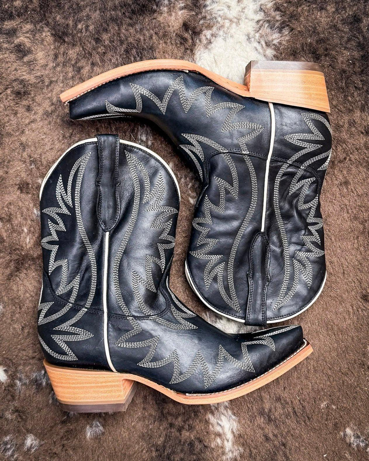 Electra Black Star Leather Boots - Black and Ivory