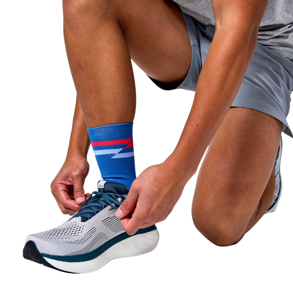 Feetures Elite Light Cushion Mini Crew Socks