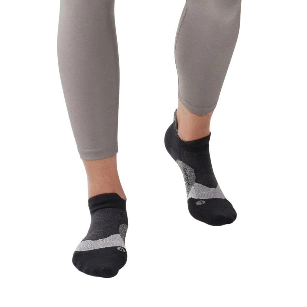 Feetures Elite Ultra Light No Show Tab Running Socks