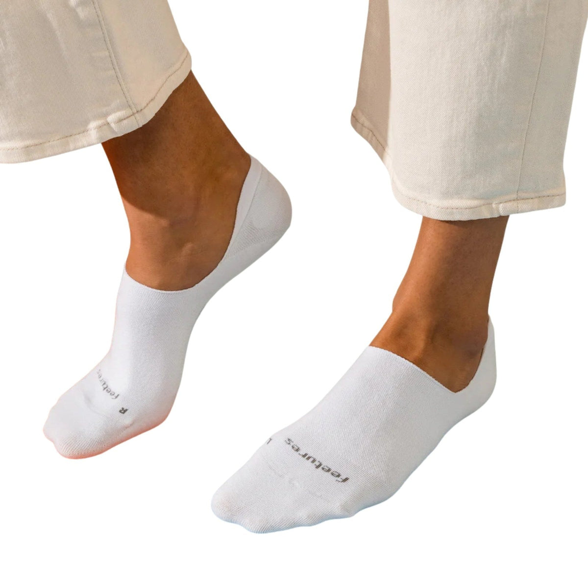 Feetures Everyday Ultra Light No Show Sock – Women's