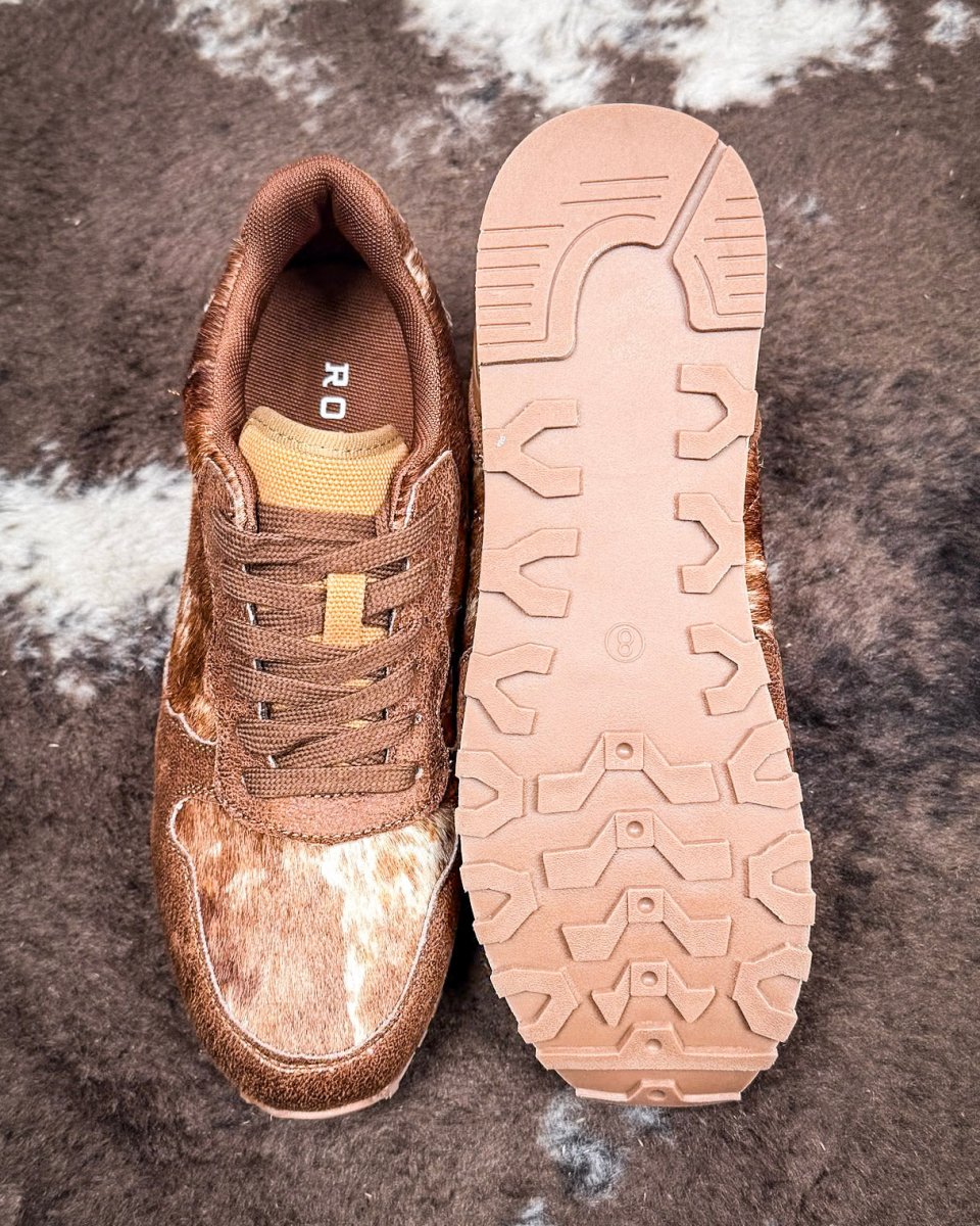 Giddyup Wild Tennis Shoes in Brown by Roper