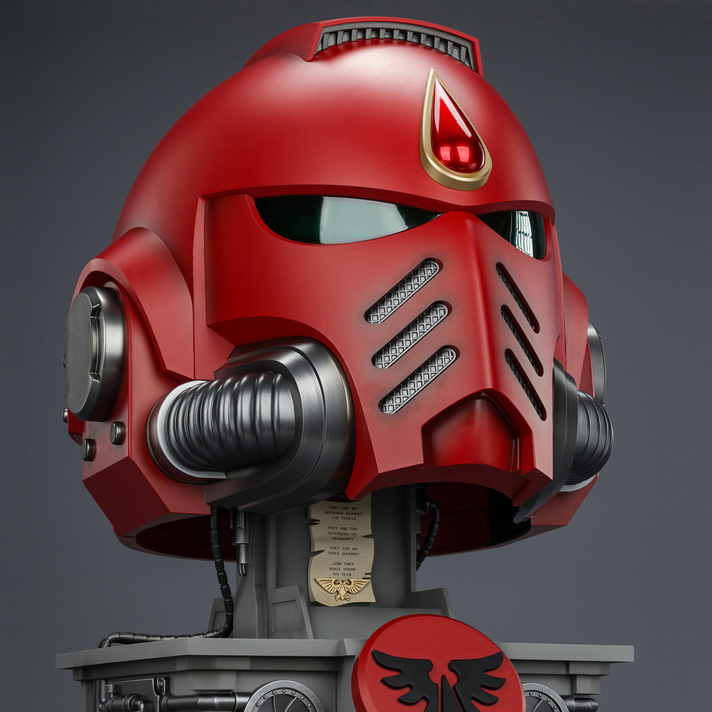 Warhammer 40K: Blood Angels MkX Helmet & Display Stand