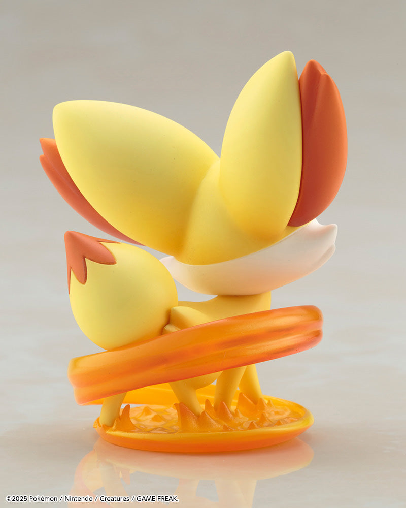 Pokémon: Serena with Fennekin