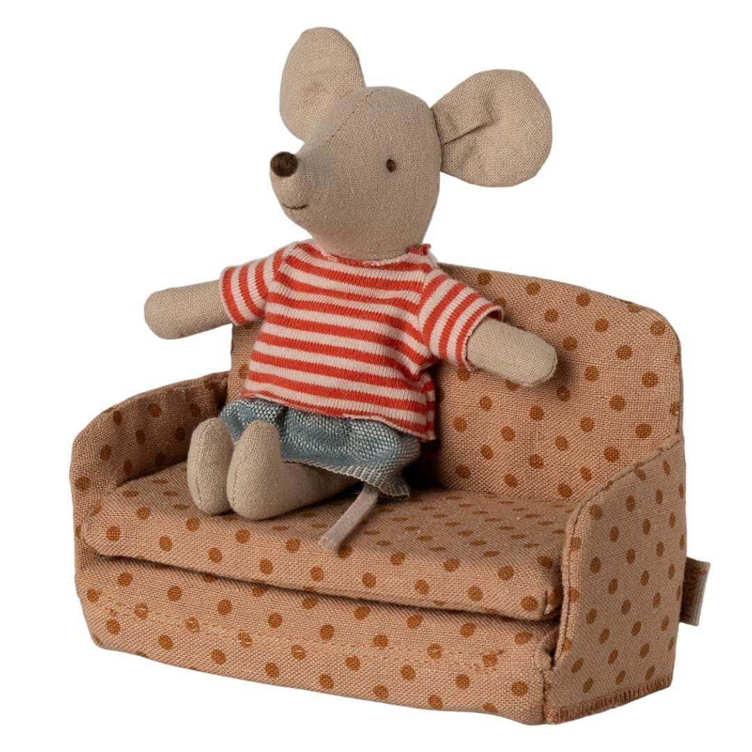 Mouse-Sized Sofa Bed