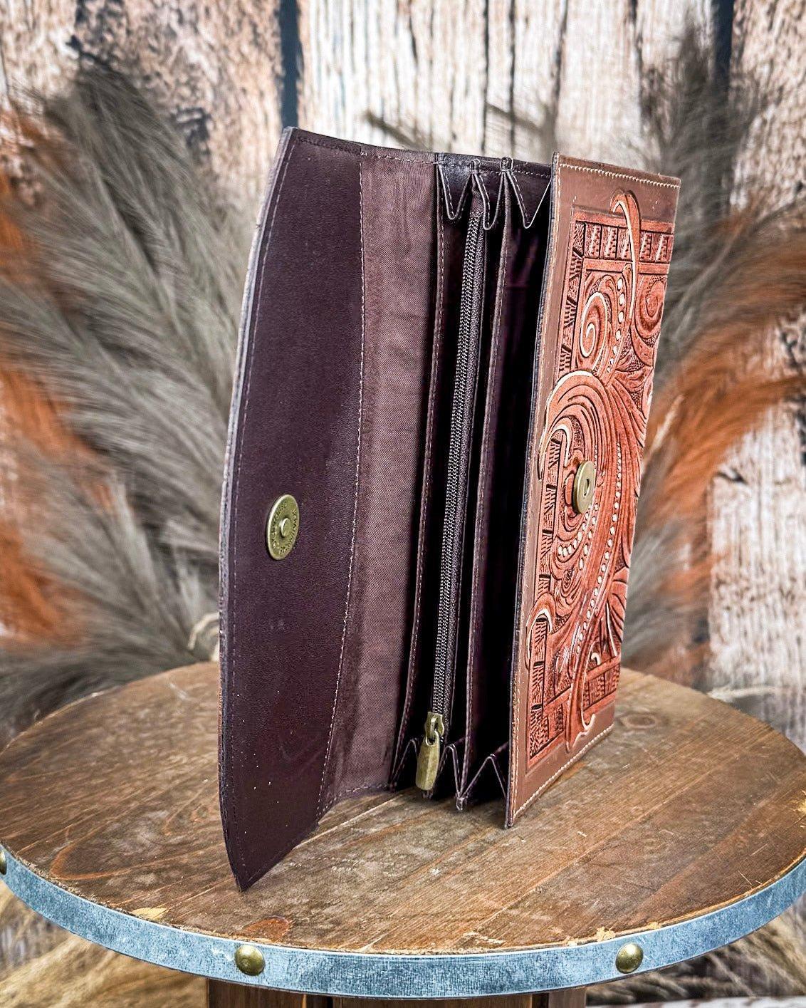 Artrospect Wallet by Myra Bag