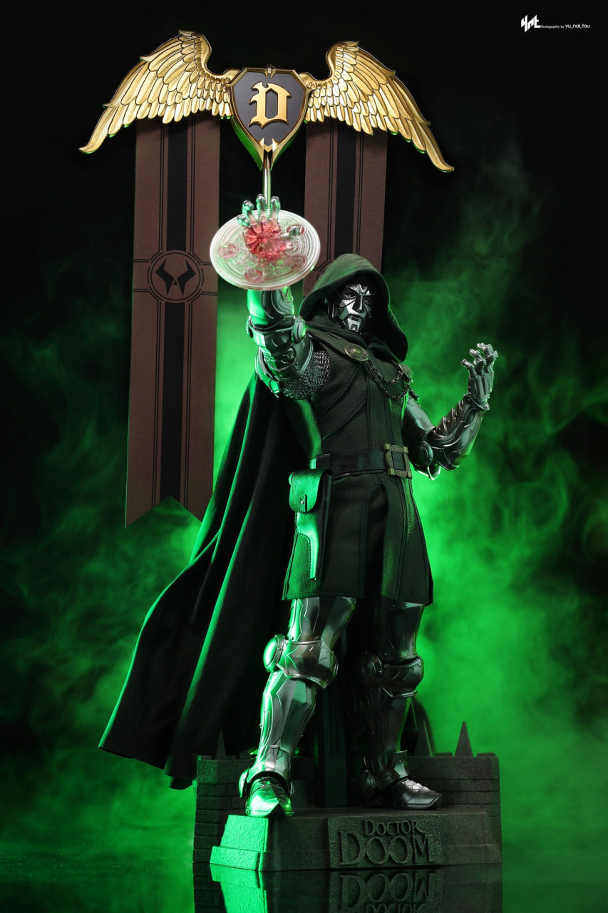 READY🔥Hot Toys CMS022B CMS022 Marvel Comics 1/6th Scale Doctor Doom Collectible Figure Special Edition
