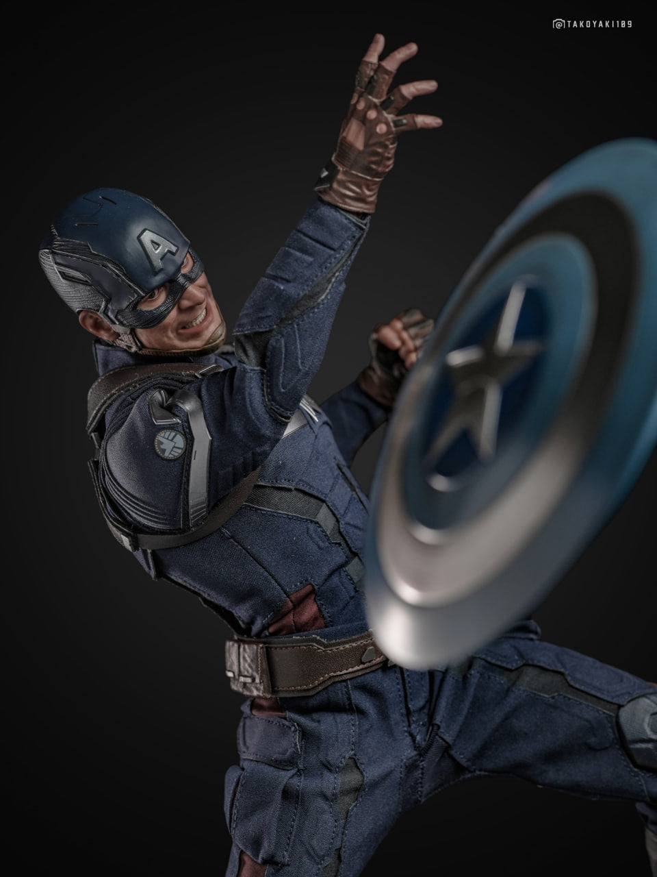 READY🔥Hot Toys MMS783 Captain America: The Winter Soldier 1/6th scale Captain America (Stealth S.T.R.I.K.E. Suit) 2.0 Collectible Figure