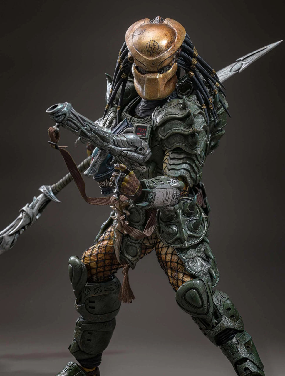 Preorder🔥Hot Toys CMS029B Predator 1/6th scale Broken Tusk Predator Collectible Figure (Special Edition)