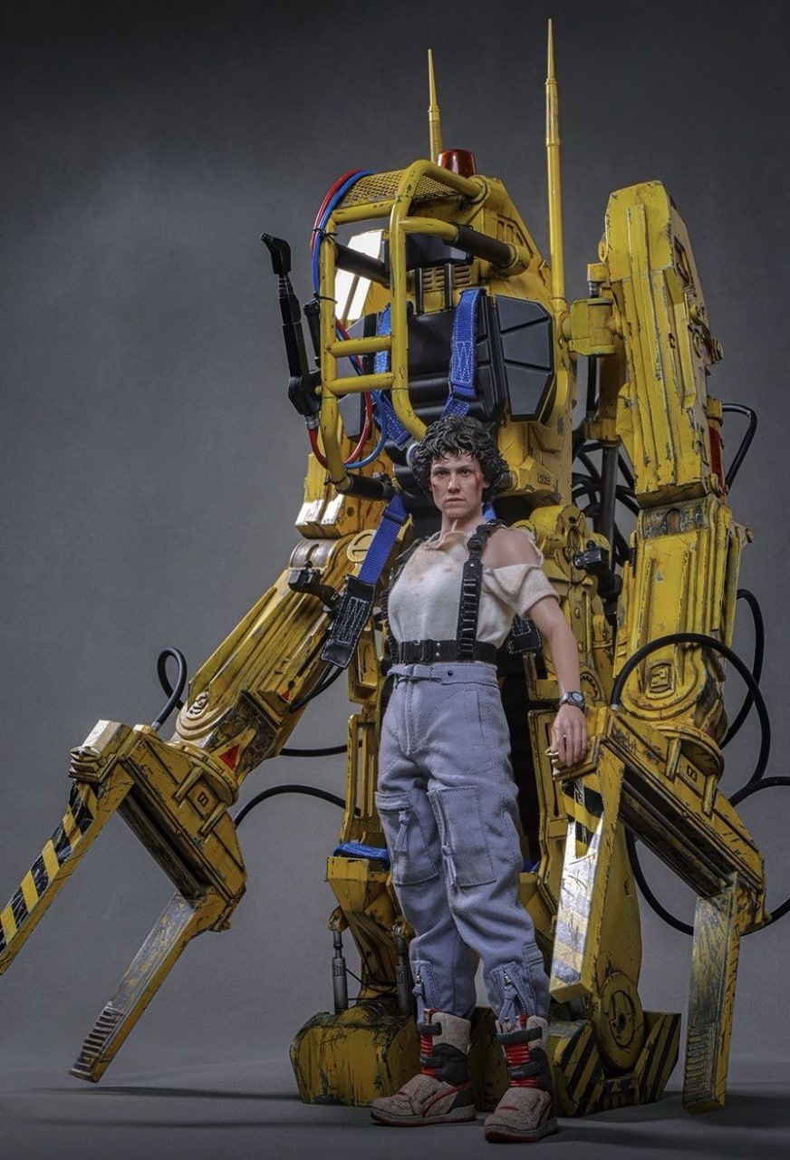 Preorder🔥Hot Toys MMS923 Aliens Ellen Ripley and Power Loader 1/6th scale Collectible Set