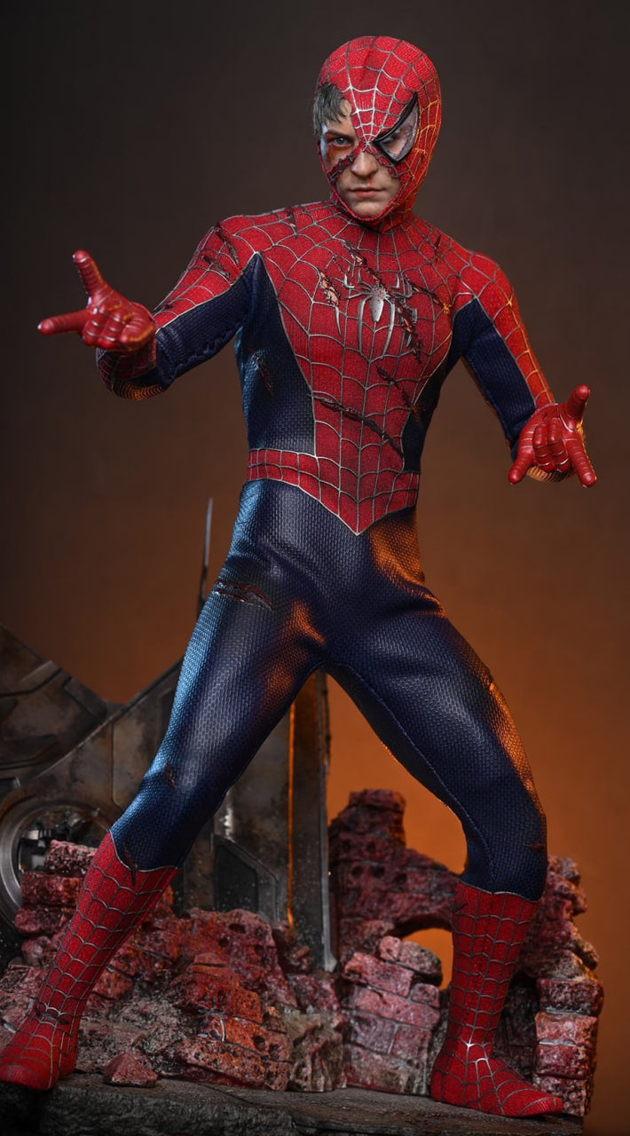 Preorder🔥Hot Toys MMS859 Spider-Man 1/6th scale Spider-Man (Battle Damaged Version) Collectible Figure
